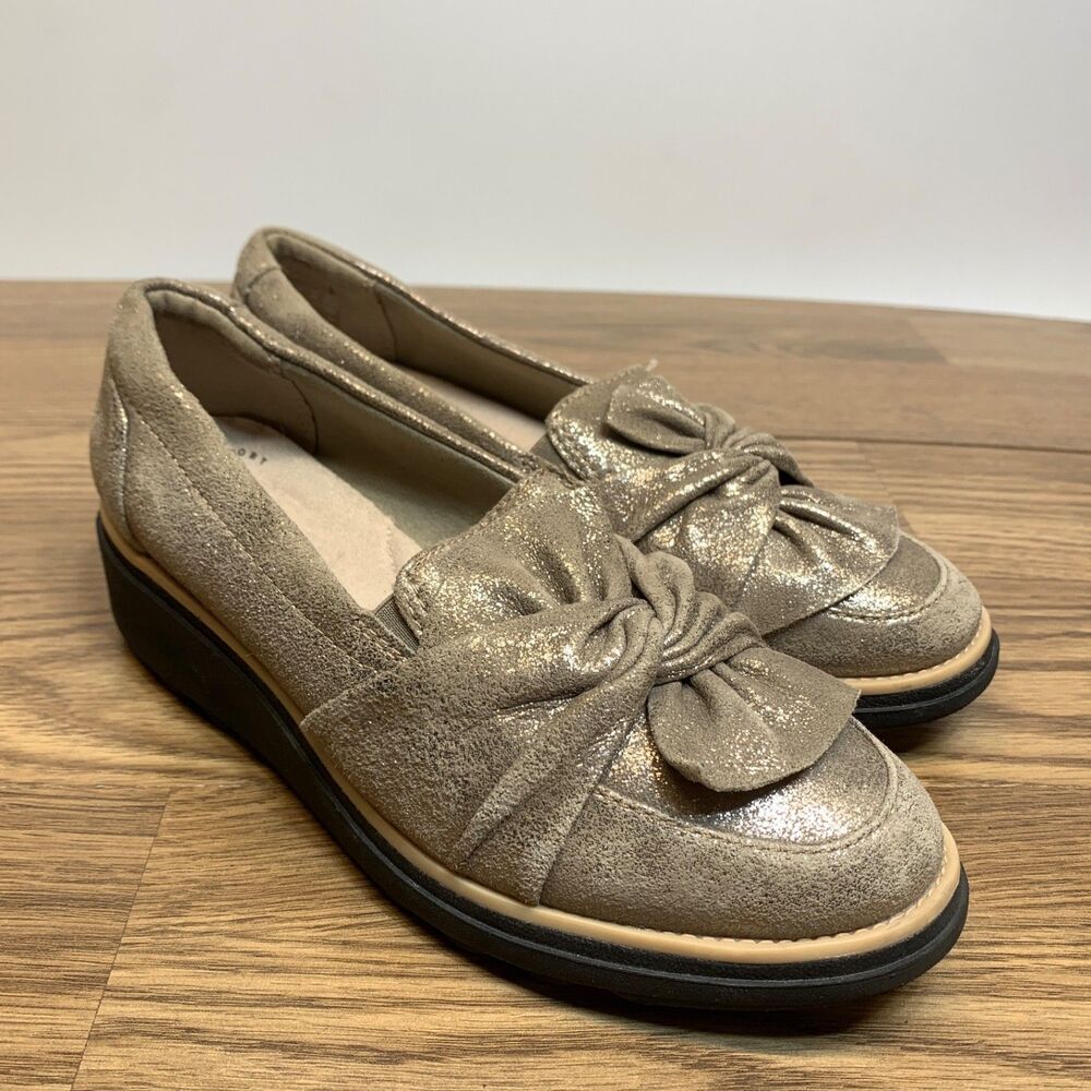 Clarks Sharon Dasher Womens Loafer Gold Twist Bow‎ Slip On  Suede US Size 6 M